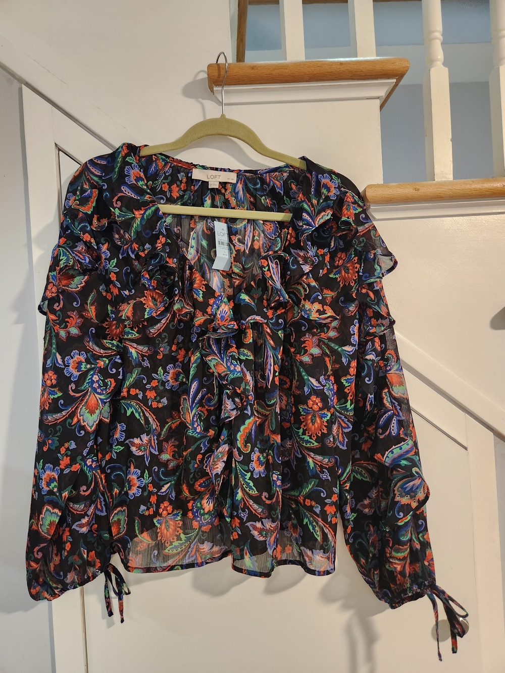 NWT Loft Petite Large Paisley Ruffle V-Neck Long Sleeve Blouse Black Multi